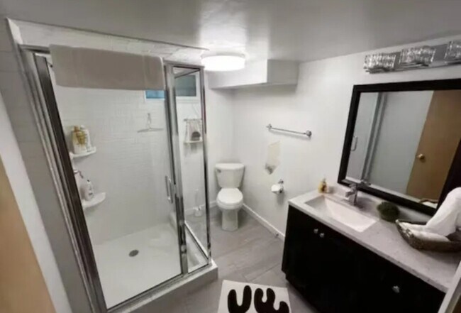 Building Photo - 1945 S 2600 E