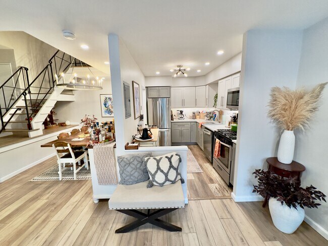 Building Photo - 361 Claremont Ave