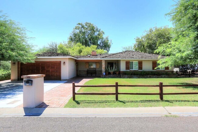 Building Photo - 5214 N 33rd St