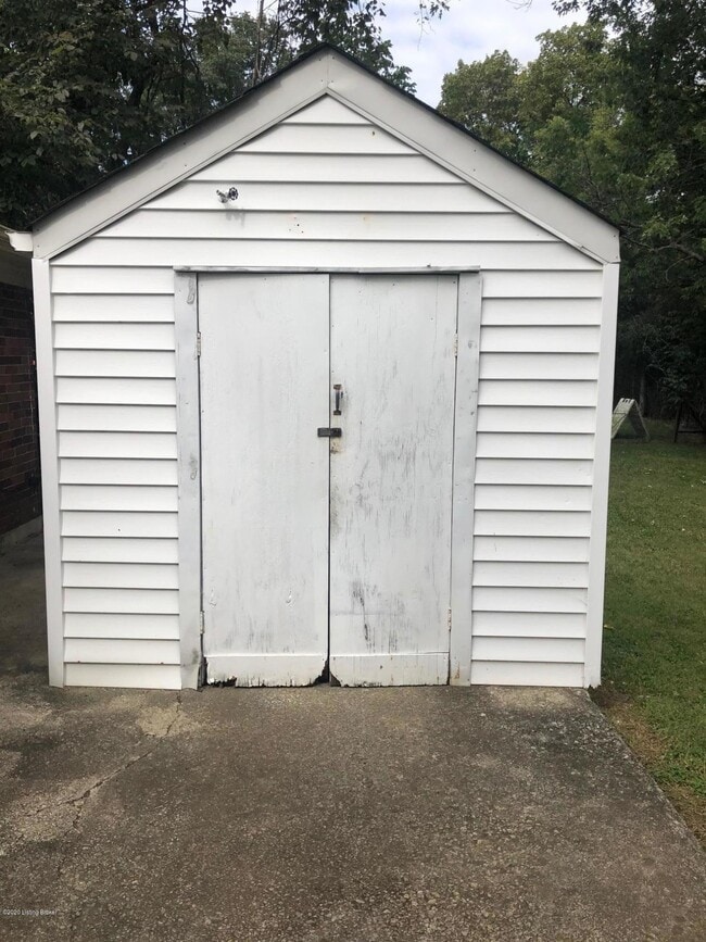 Building Photo - 9616 Elm Lake Dr