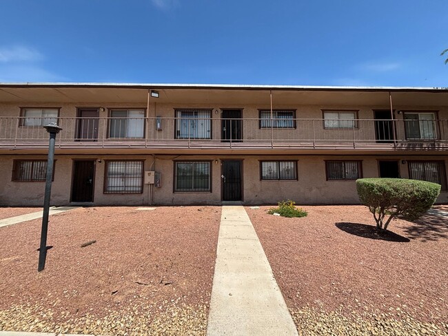 Primary Photo - Charming 1Bed/1Bath First-Level Condo!