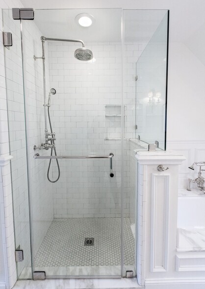 Building Photo - 3915 Benedict Canyon Dr