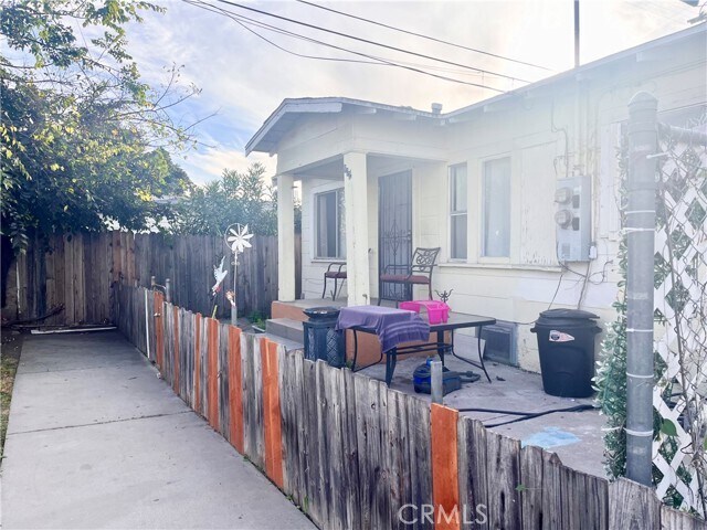 Primary Photo - 900 W 52nd St