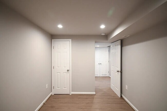 Building Photo - 1800 5th St NW