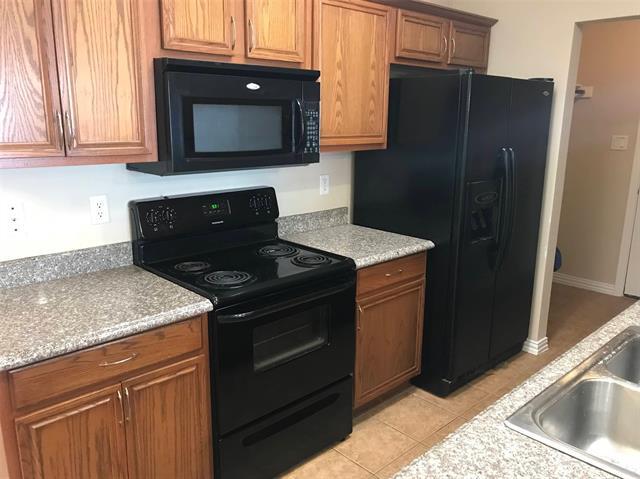 Building Photo - 3155 Karen St