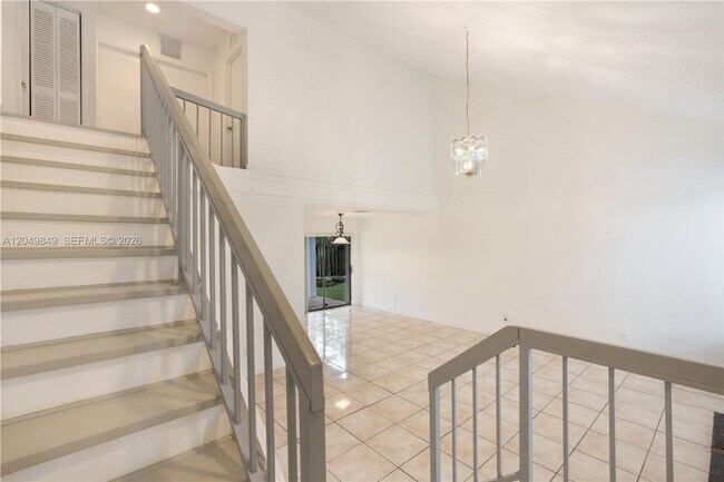 Building Photo - 9587 SW 148th Ave