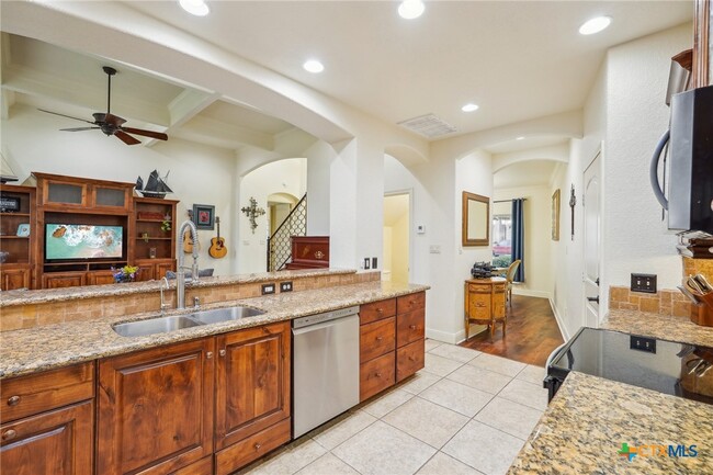 Building Photo - 2622 Fairwood Dr