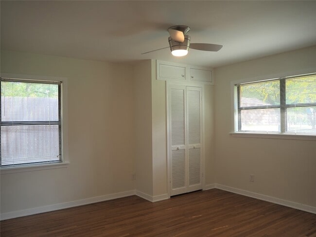 Building Photo - 10319 Raritan Dr