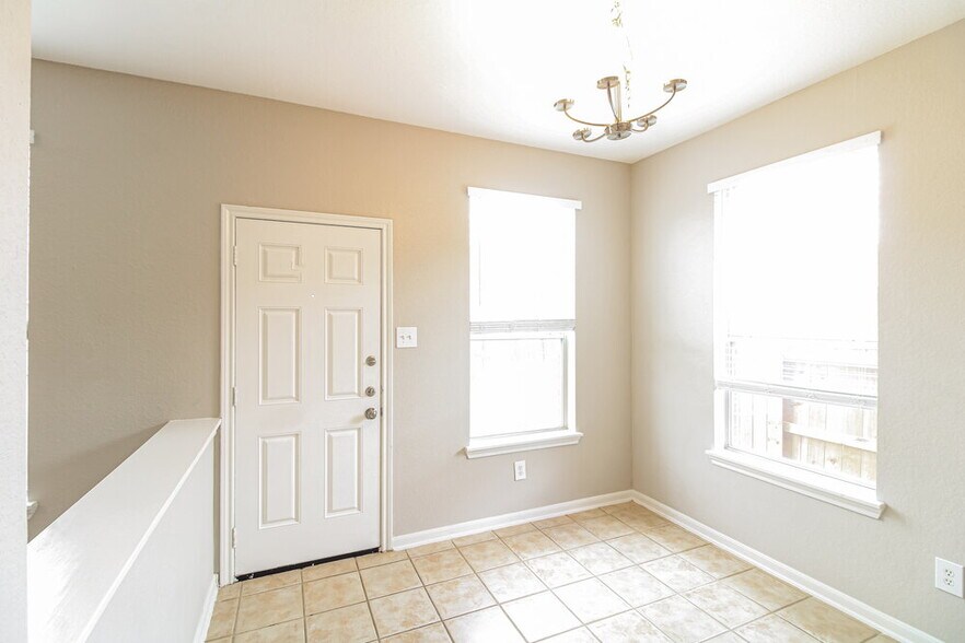 Building Photo - 11305 Shoal Creek Dr