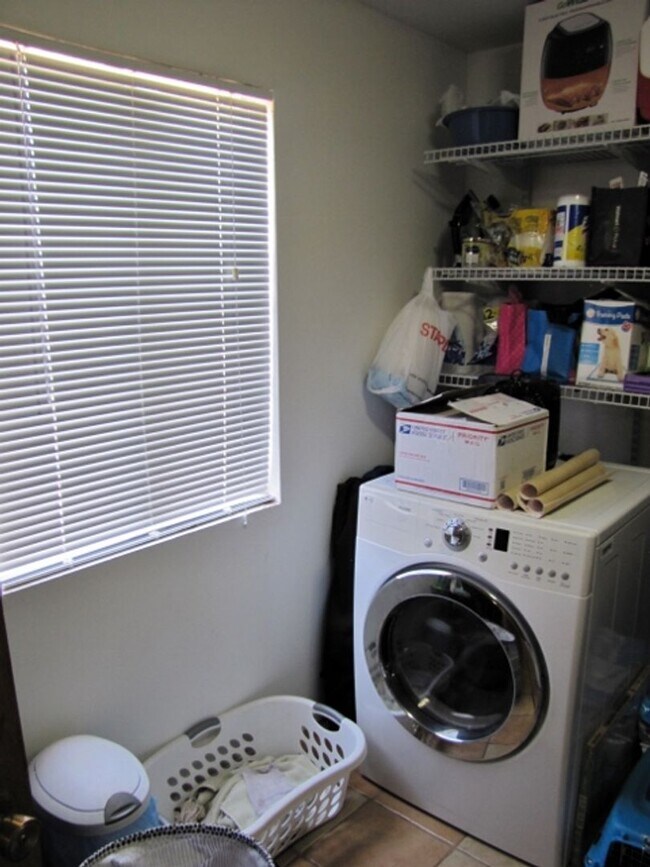 Building Photo - 3BR/2BA w/ central A/C in Sierra Vista, AZ