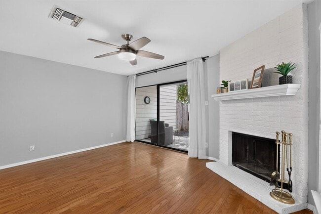 Building Photo - 3801 Menchaca Rd