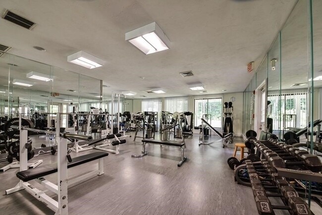 Building Photo - 59 Village Brook Ln