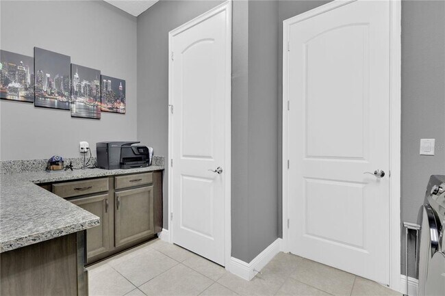 Building Photo - 13321 Oakenshaw Ln