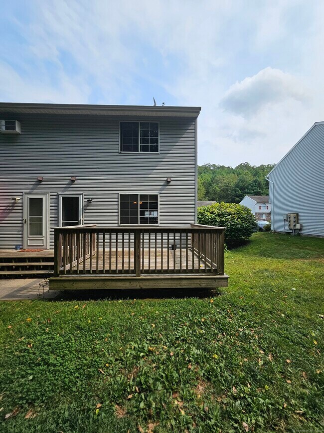 Building Photo - 197 Pine Hill Rd