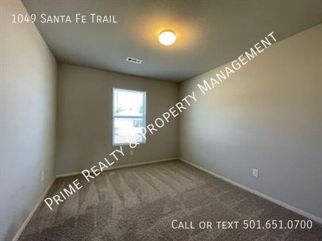 Building Photo - 1049 Santa Fe Trl