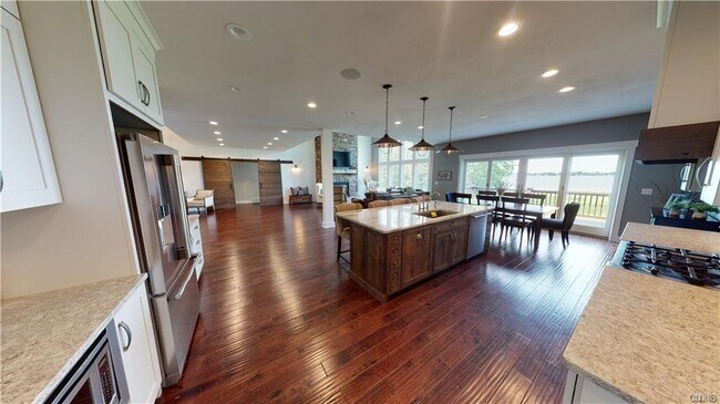 Building Photo - 8861 Shellman Dr