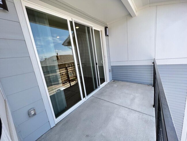 Building Photo - 3825 Presidio Point
