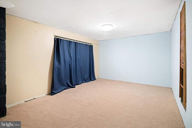 Building Photo - 37 Cadwallader Ct