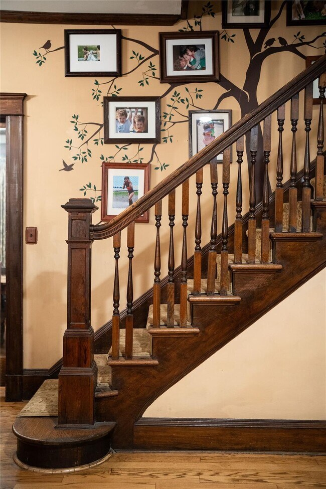 Building Photo - 65 Rockledge Dr