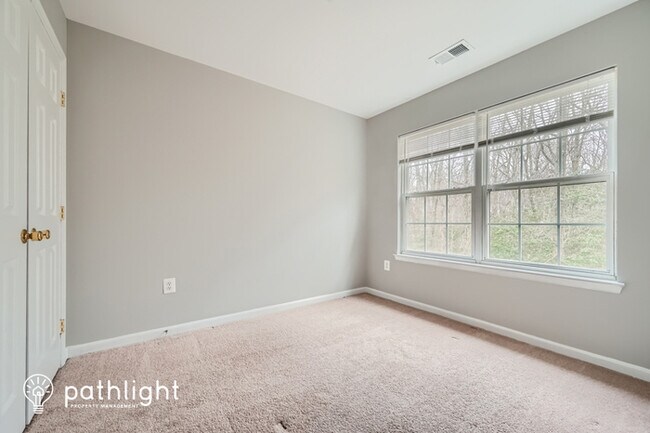 Building Photo - 8007 Apple Valley Drive