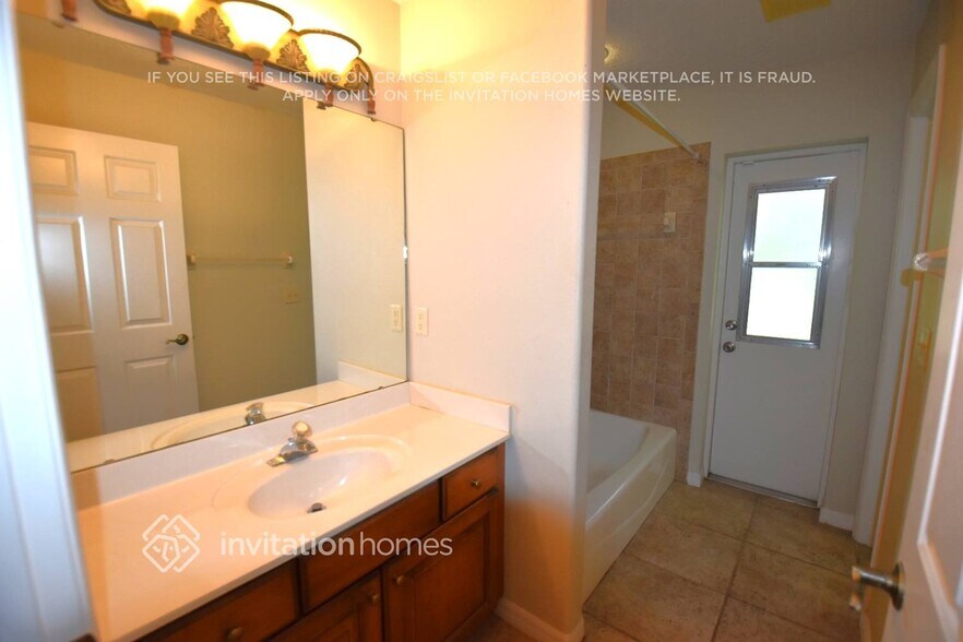 Building Photo - 4893 Abaco Dr
