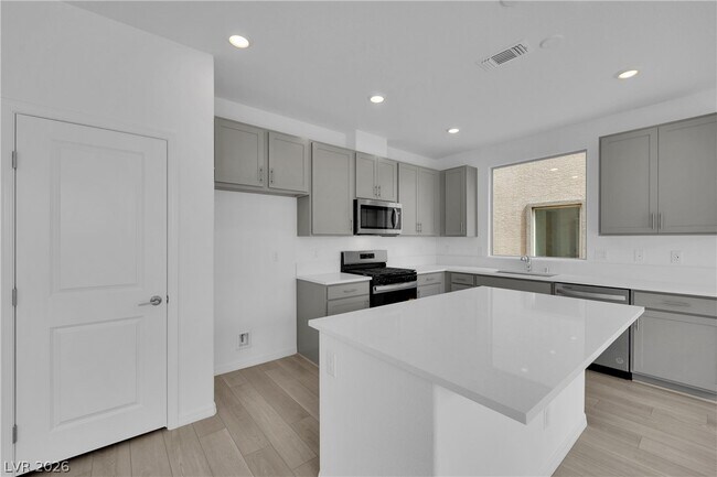 Building Photo - 5925 Obsidian Sky Ave