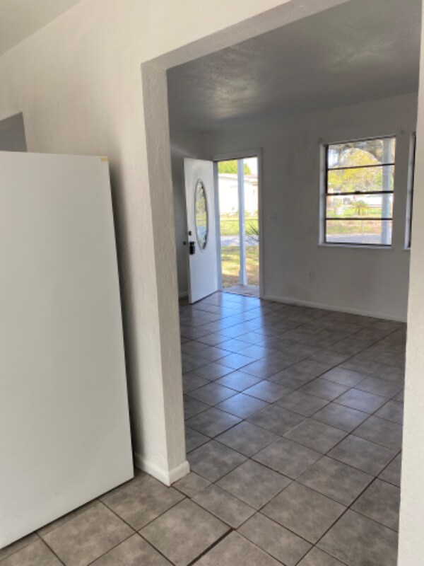 Building Photo - 4524 Howard St