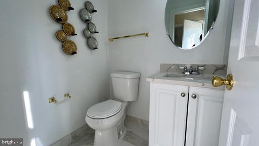 Building Photo - 6628 Byrns Pl