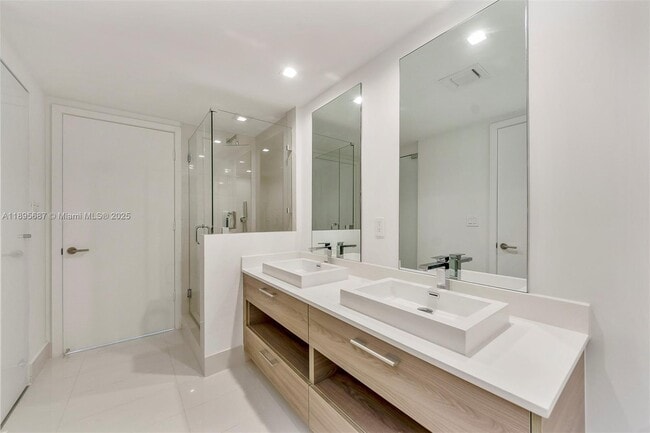 Building Photo - 1300 S Miami Ave