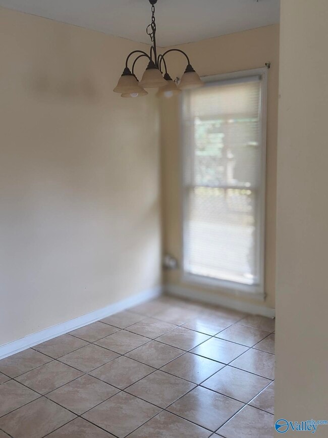 Building Photo - 6206 Friar Tuck Dr NW