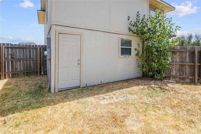 Building Photo - 503 Thornton Ct