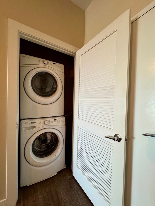 Interior Photo - 1201 S Charles