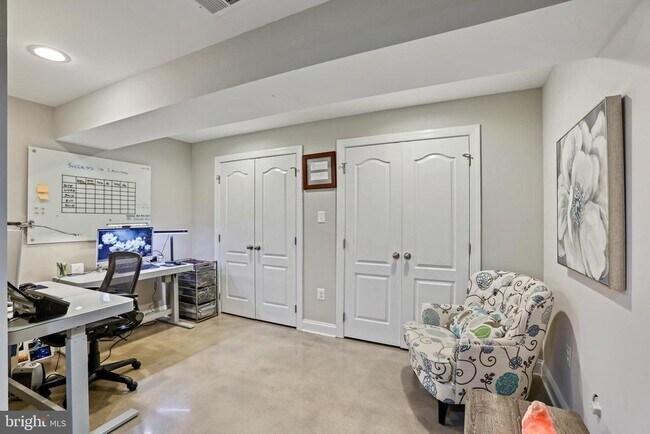 Building Photo - 1412 Musgrove Alley