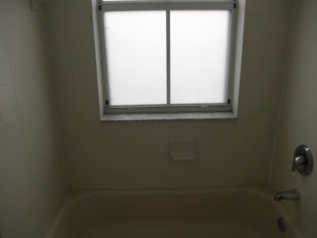 Building Photo - Shoma Townhomes