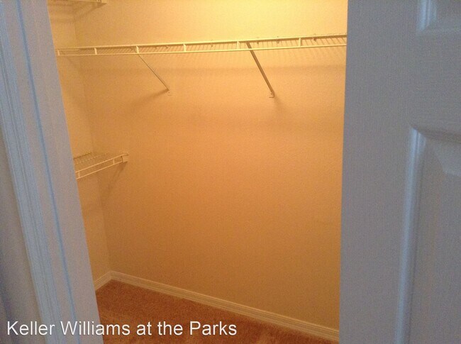 Building Photo - 1 br, 1 bath House - 1930 Summer Club Driv...