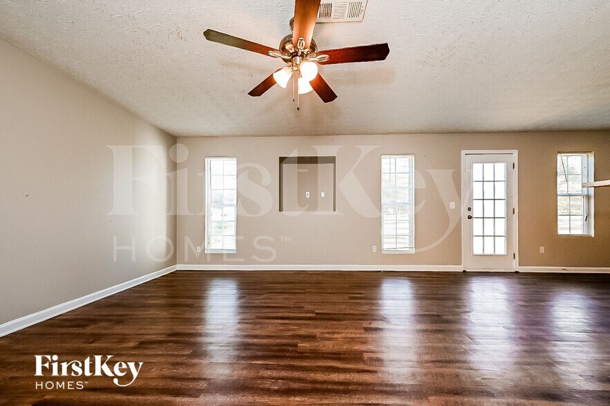 Building Photo - 1235 Mills Cove Dr