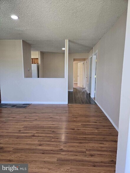 Building Photo - 21 Aldeberan Dr