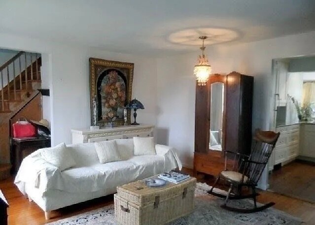 Building Photo - 129 Flamingo St