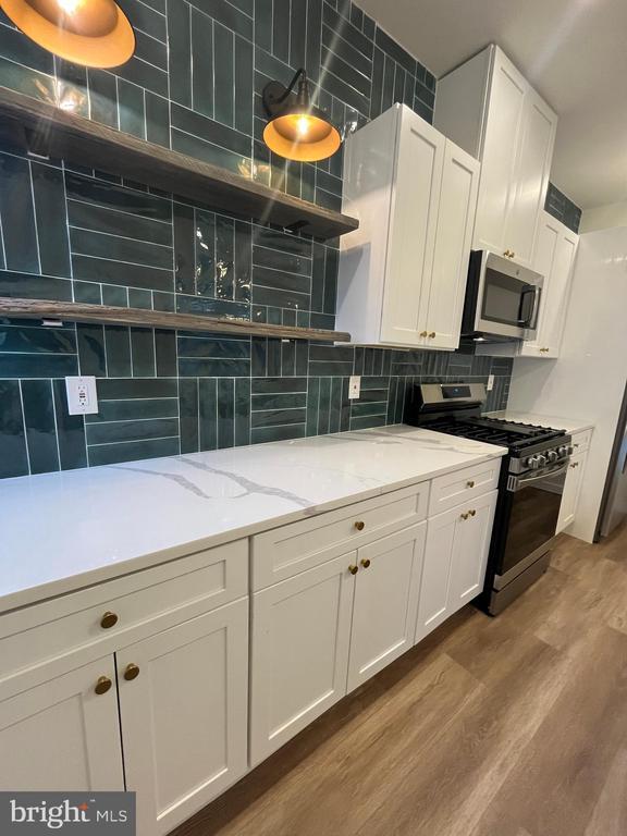 Building Photo - 5712 Cedar Ave