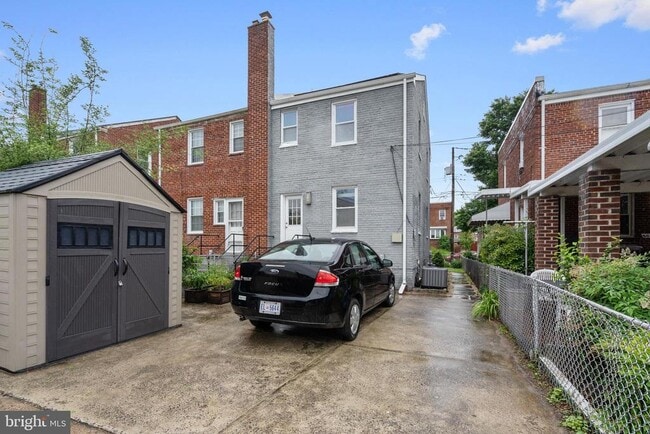 Building Photo - 5054 8th St NE