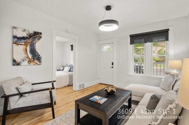 Building Photo - 3609 E 42nd St