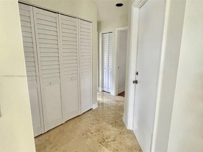 Building Photo - 808 Stanton Dr