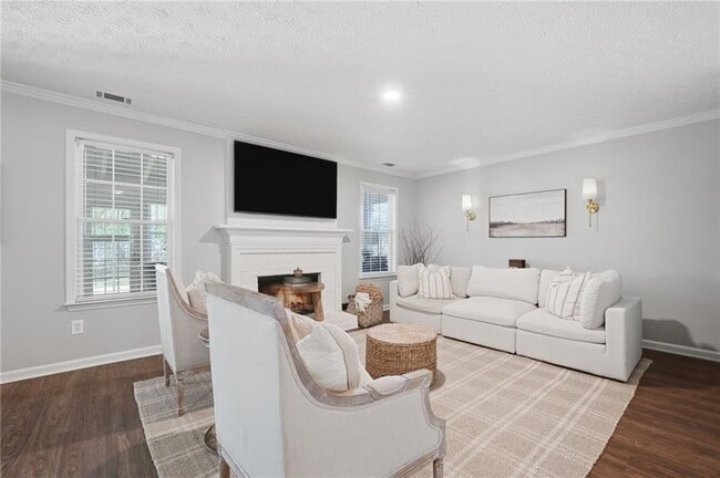 Building Photo - 1810 Westwind Dr