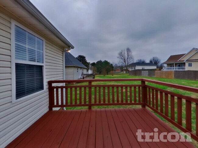 Building Photo - 2636 Danbury Cir