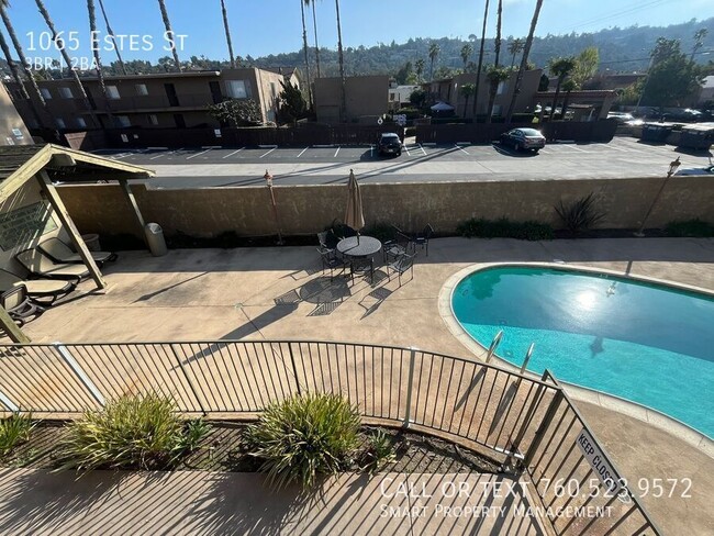 Building Photo - 1065 Estes St