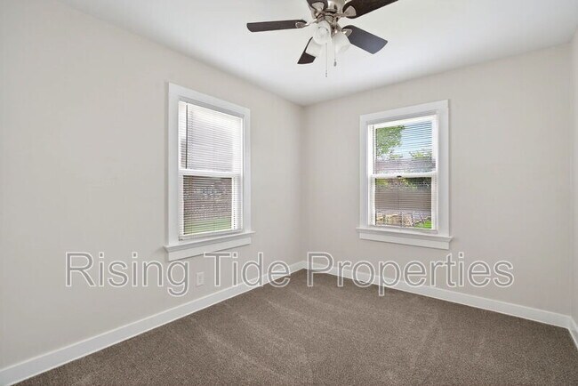 Building Photo - 1512 Emmons Ave