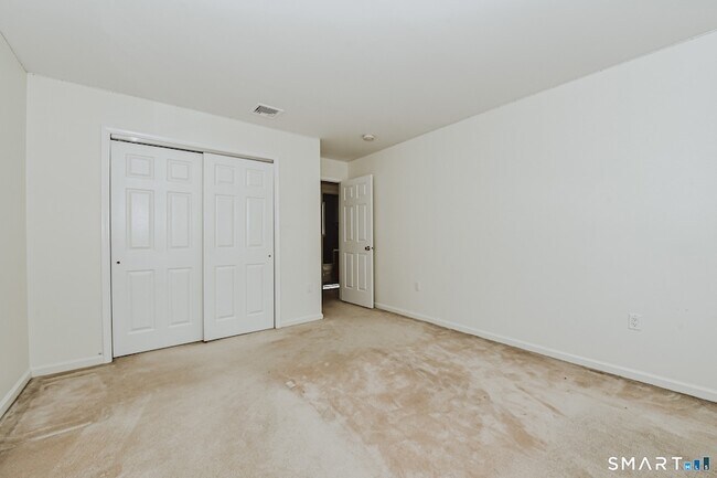 Building Photo - 5 Moody Ave