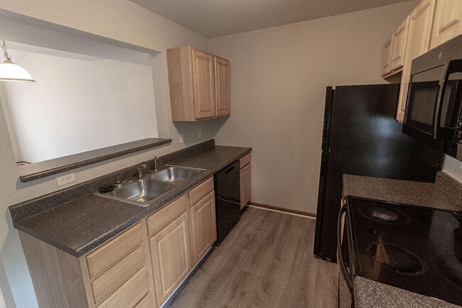 Building Photo - 2117 N Ballenger Ln