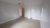 Building Photo - Cozy 2 Bedroom House FOR RENT in Bridgeton...