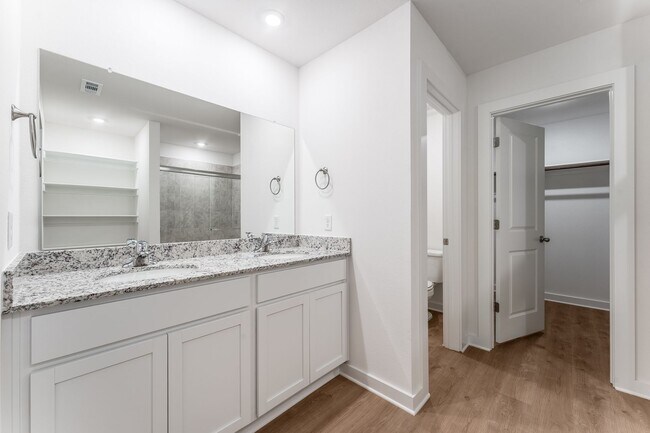 Building Photo - Welcome to your dream home in the prime lo...